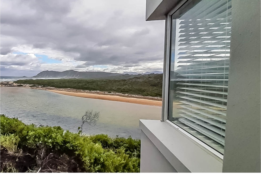 5 Bedroom Property for Sale in Kingfisher Creek Western Cape